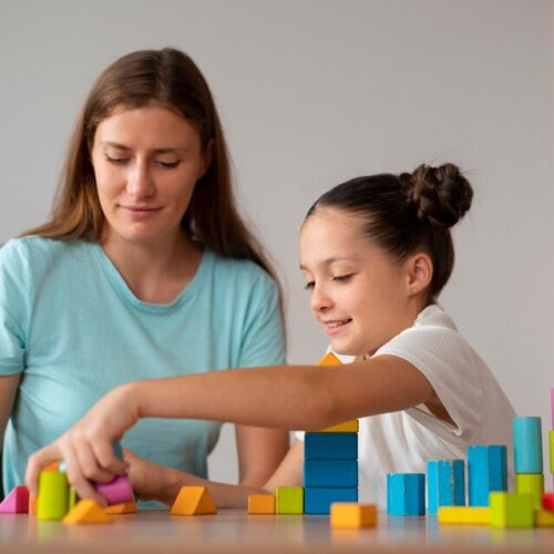 Çocuk Gelişimi ve Eğitmen Yardımcılığı Eğitimi